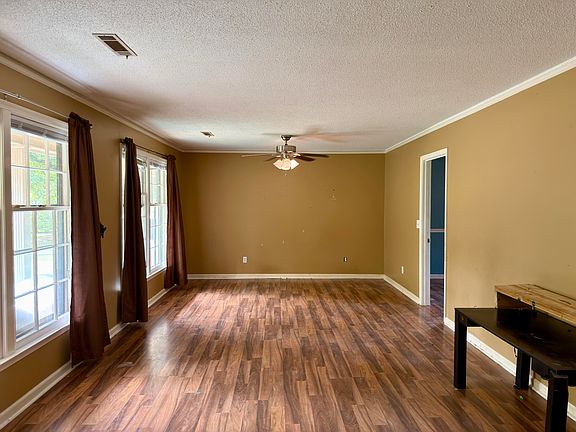 4th image of 1240 Devonshire Dr