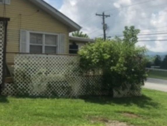 5th image of 215 Okalona Dr