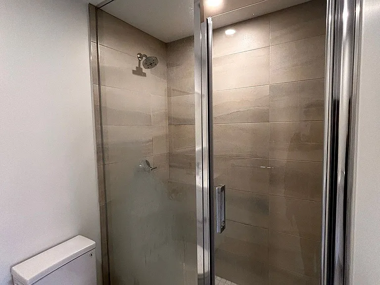 212 King William St #620 — Photo 40