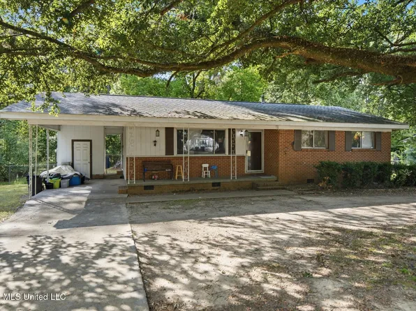 2968 N 5th Ave, Laurel, MS 39440