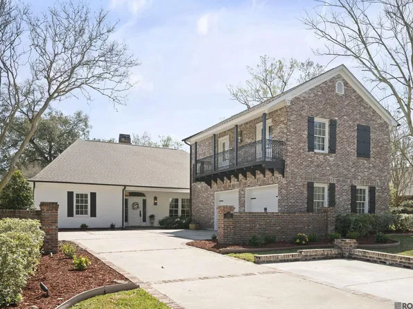 17627 Masters Pointe Ct, Baton Rouge, LA 70810