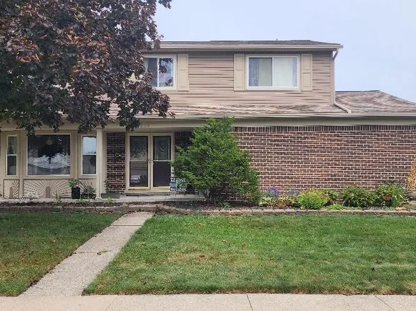210 N Princess Dr W, Canton, MI 48188
