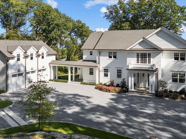 14 Gerry Lane, Lloyd Neck, NY 11743
