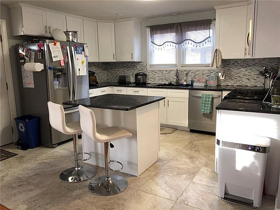 2nd image of 37 Sheridan Ave