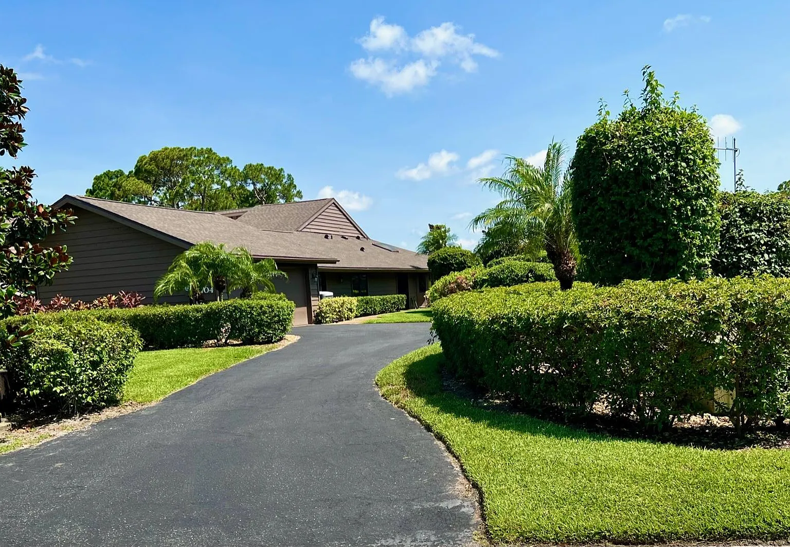 3 bed, 2272 sqft, $2,975 — Photo 4