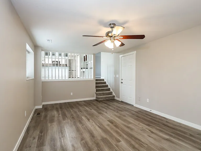 149 N 400 W — Photo 11
