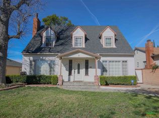 525 Cambridge Dr, Burbank, CA 91504