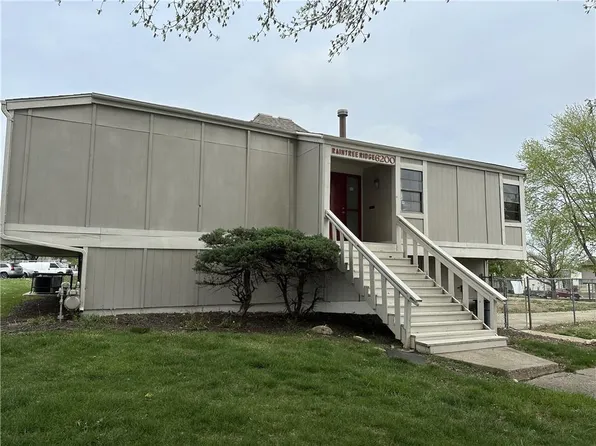 6200 E 127th St, Grandview, MO 64030