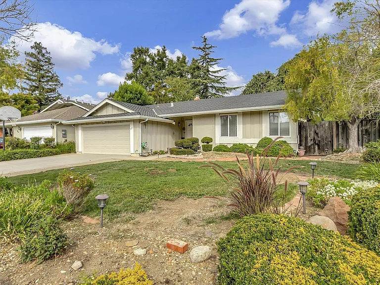 821 Figwood Ct — Photo 5
