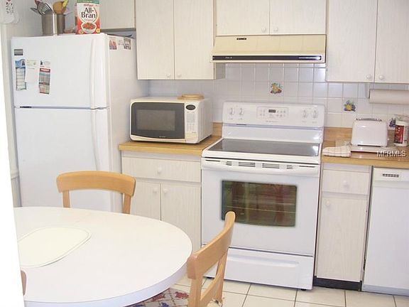 4th image of 19029 Us Highway 19 N APT 25E