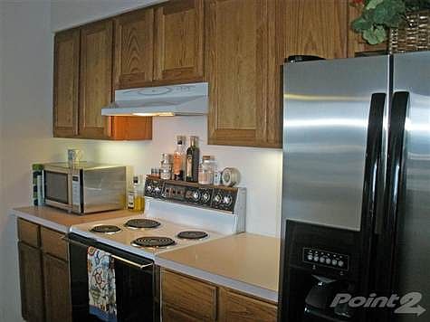 5th image of 1804 Lakeshore Dr APT 16