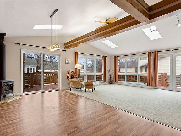 OPEN CONCEPT DINING AND GREAT ROOM