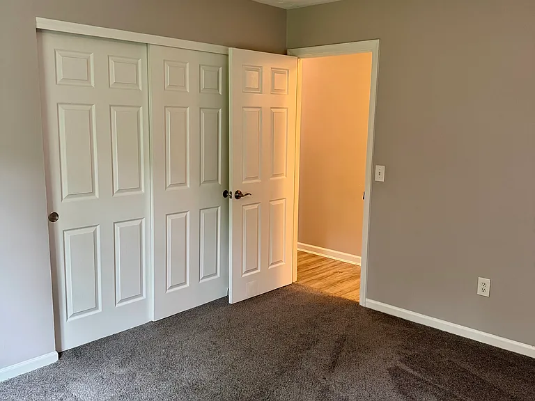 905 Ferncliff Ct — Photo 13