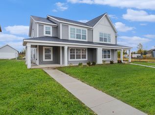 877 Main St, Holland, MI 49423