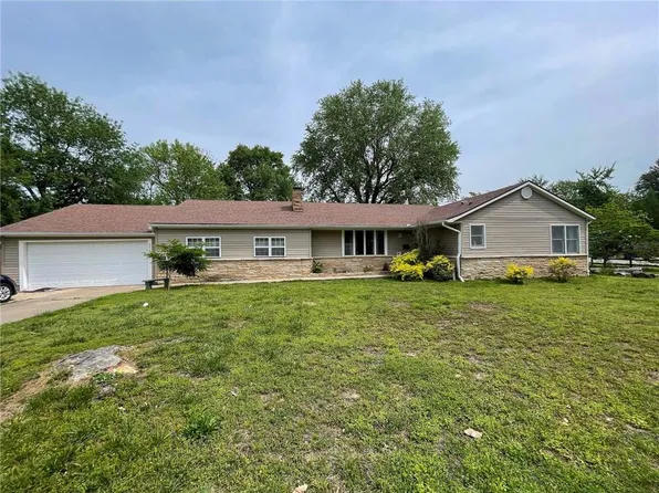 301 California Ave, Columbus, KS 66725