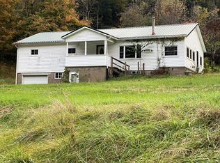 16 Huff Ridge Rd, Proctor, WV 26055