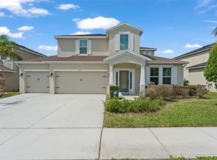 635 Neptune Dr, Groveland, FL 34736