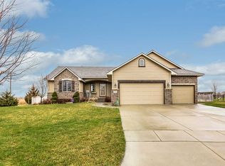 1700 E Tanner Trl, Valley Center, KS 67147