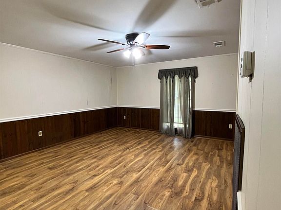 5th image of 23060 Short St
