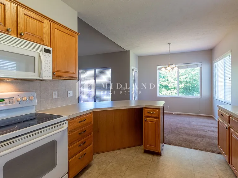 1007 Woodview Dr — Photo 18