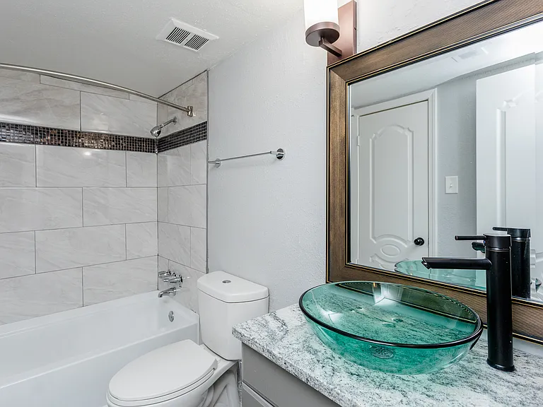 Allendale Village Apartments — Photo 38