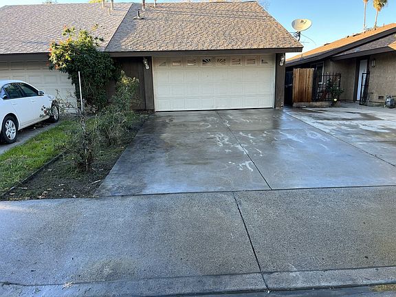 2nd image of 1117 McKinley St