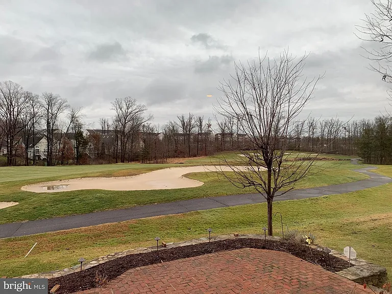 20242 Hidden Creek Ct — Photo 19
