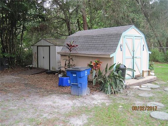 3rd image of 160 Sandra Dr