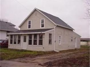 225 1st St, Charlotte, IA 52731