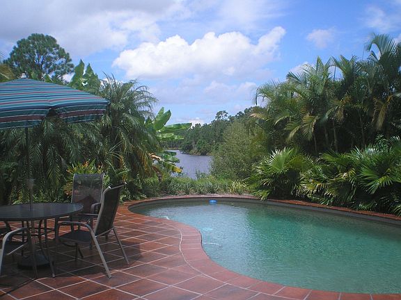 2nd image of 2770 NE Pinecrest Lakes Blvd