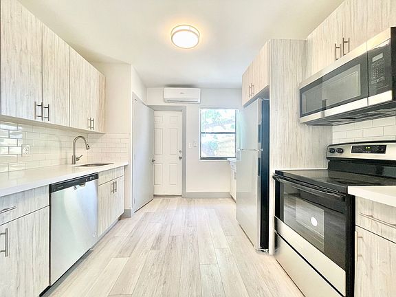 2nd image of 811 NW 58th St #815