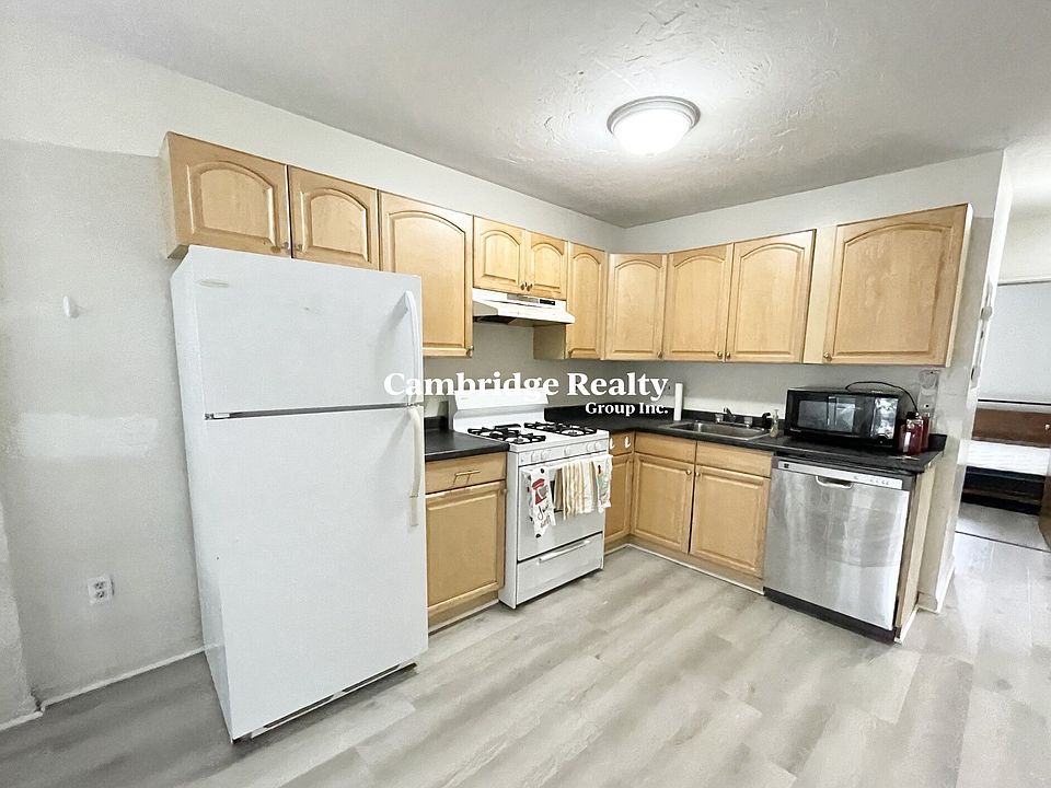 1st image of 92 Hammond St #2T