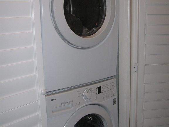 Newer Steam Washer Dryer