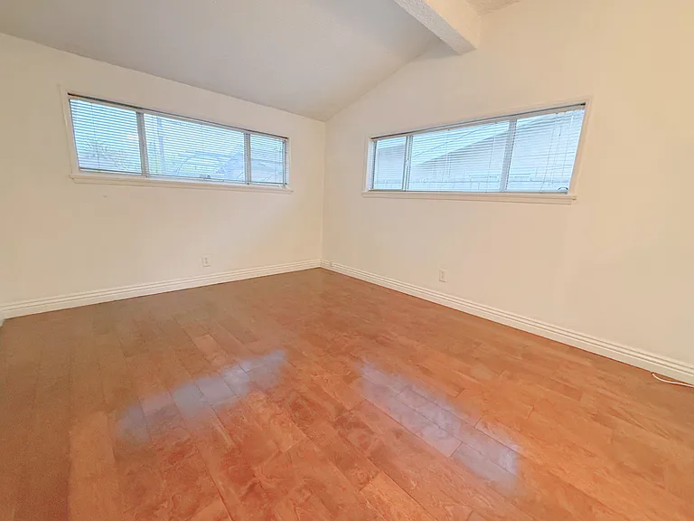 8366 Tampa Ave — Photo 9