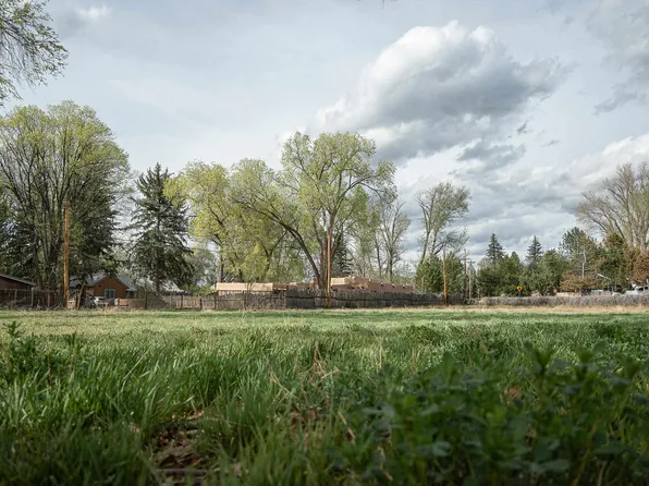 Kit Carson Rd, Taos, NM 87571