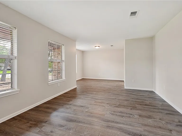 2003 Angelina Cir — Photo 10