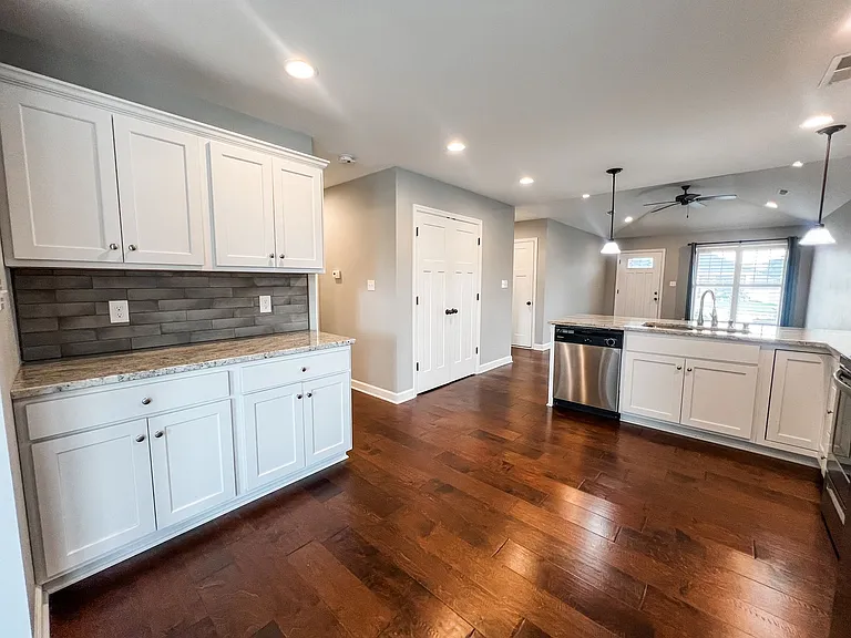 113 Sir Barton Ct — Photo 8