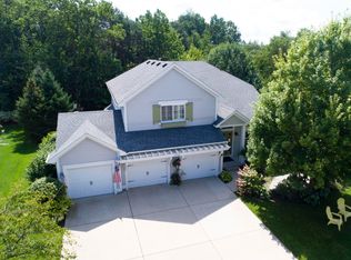 1480 Stillwater Dr, Holland, MI 49424