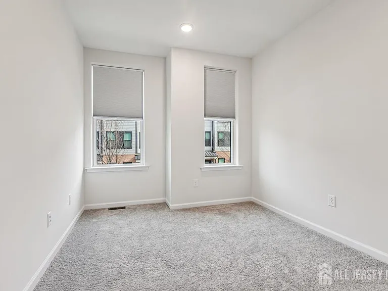 214 Jessie Pl — Photo 17