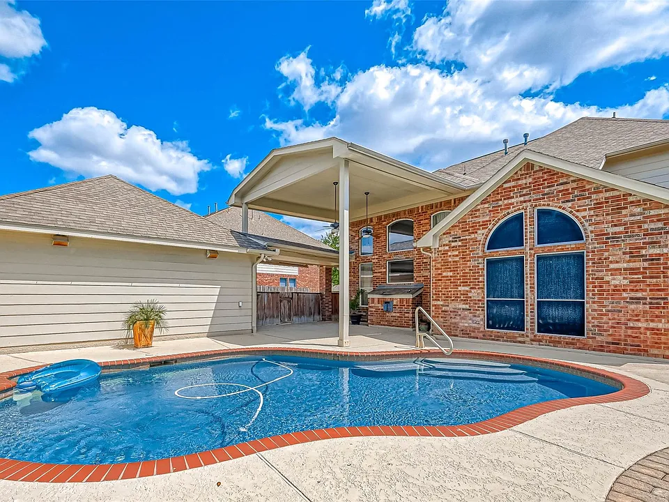 2422 Falcon Knoll Ln