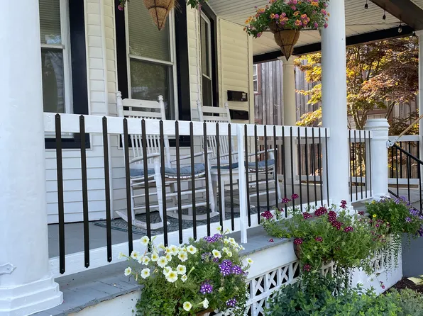 (undisclosed Address), Stratford, CT 06615