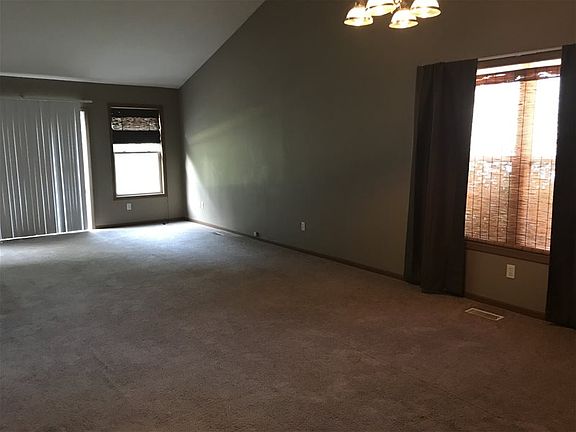 5th image of 8826 Lake Michigan Dr