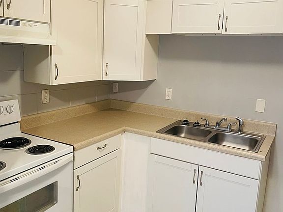4th image of 1632 Highland St APT 4