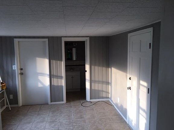 5th image of 610 41st St SE