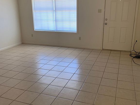 4th image of 614 Royall Blvd