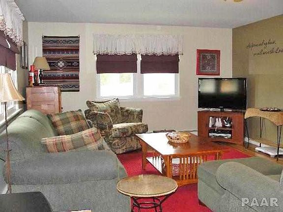 5th image of 3649 N Leroy Ave