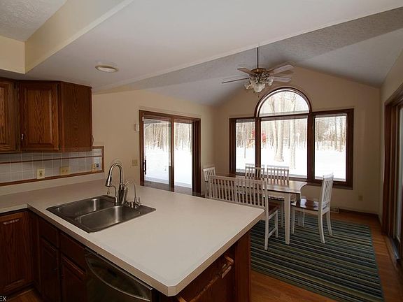 2nd image of 11960 Quail Woods Dr
