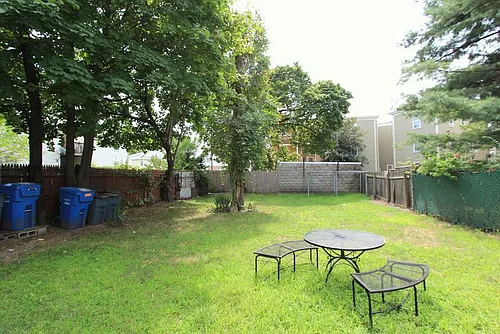 34 Plymouth St Photo 1