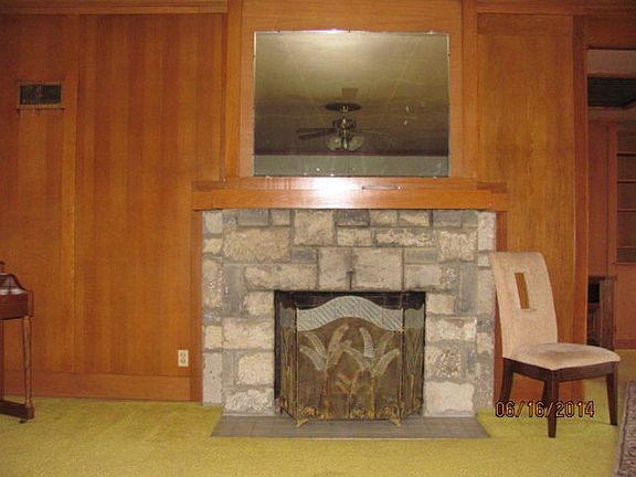 3rd image of 601 Parkview Dr