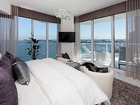 5th image of 2020 Bayshore Dr #2302